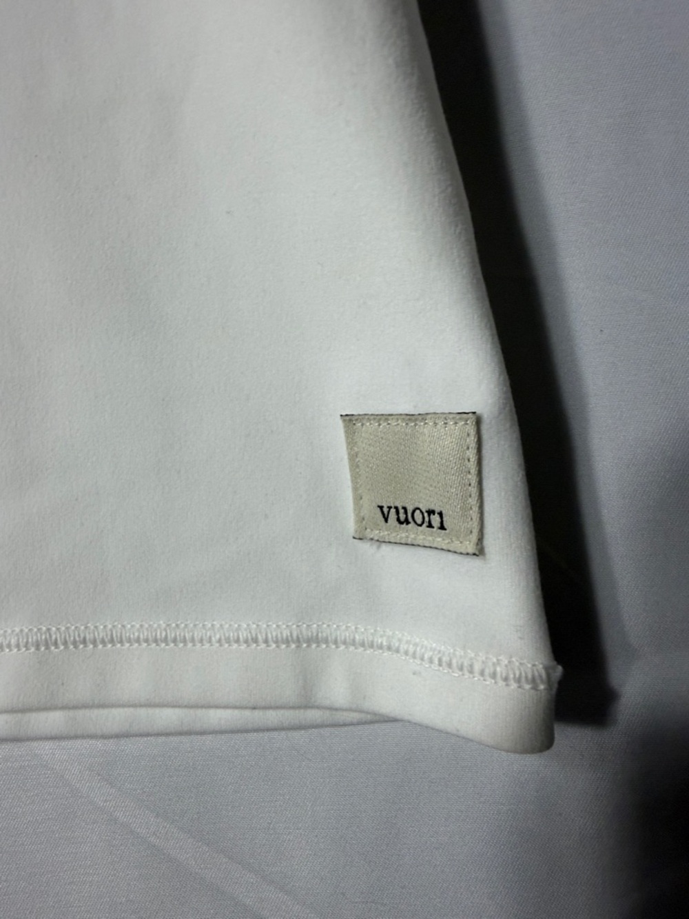 Vuori White Performance Tank Top Womens Super Soft Stretch Athletic - Picture 2 of 7